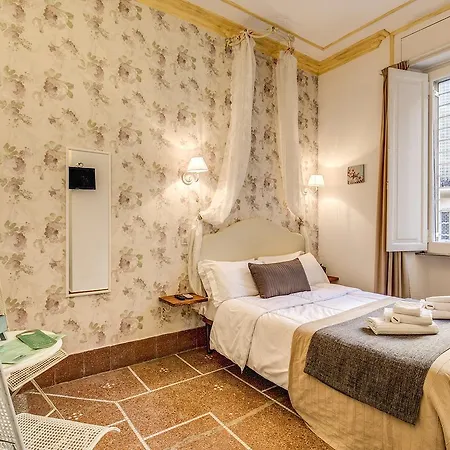 فندق مبيت وإفطار Colosseo Romeo روما